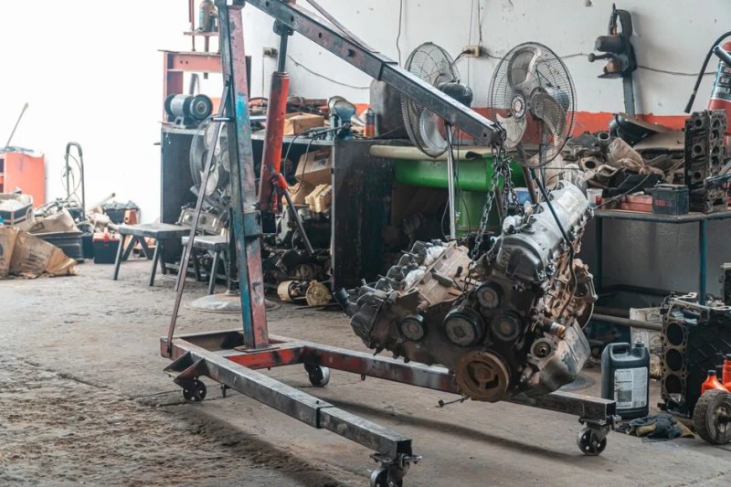 Thông tin về vận hành và bảo trì thiết bị máy móc mùa đông: Hướng dẫn vận hành ổn định của máy nạp cần cẩu môi trường nhiệt độ thấp